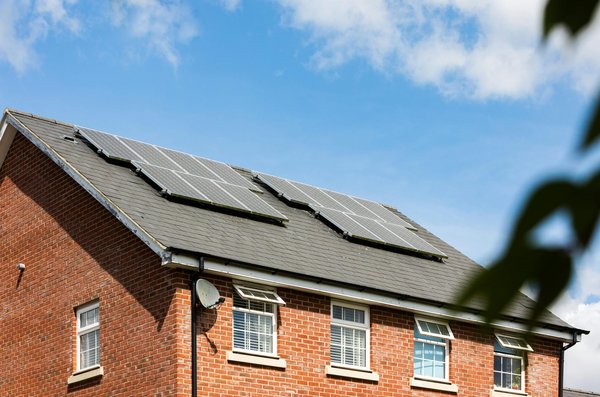 Panneau solaire photovoltaïque : les avantages à découvrir absolument